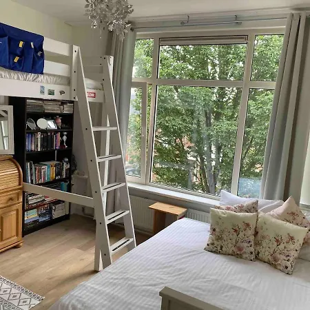 Steps To The Harbour, Steps To The Beach! *