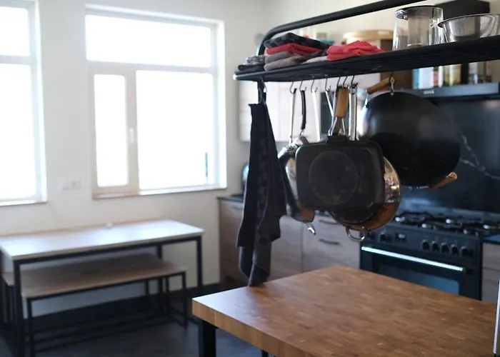 Apartament Steps To The Harbour, Steps To The Beach!