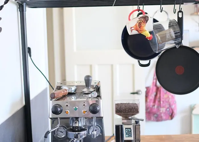 Steps To The Harbour, Steps To The Beach! Haga