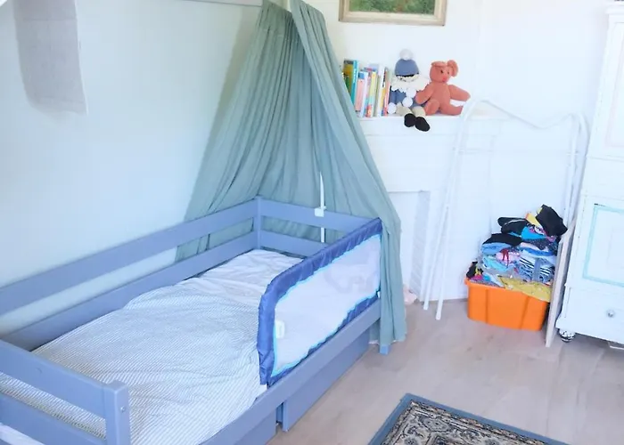 Apartament Steps To The Harbour, Steps To The Beach! *