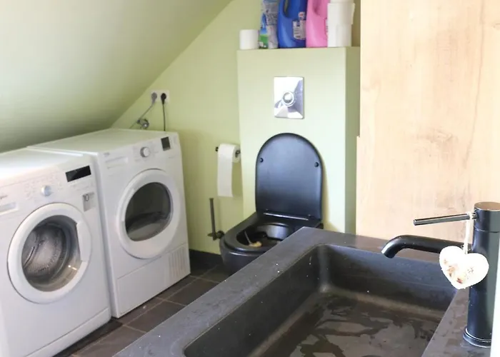 Steps To The Harbour, Steps To The Beach! Daire *